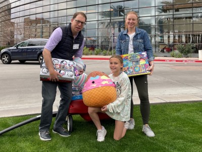 Samantha and her family outside Phoenix Children's
